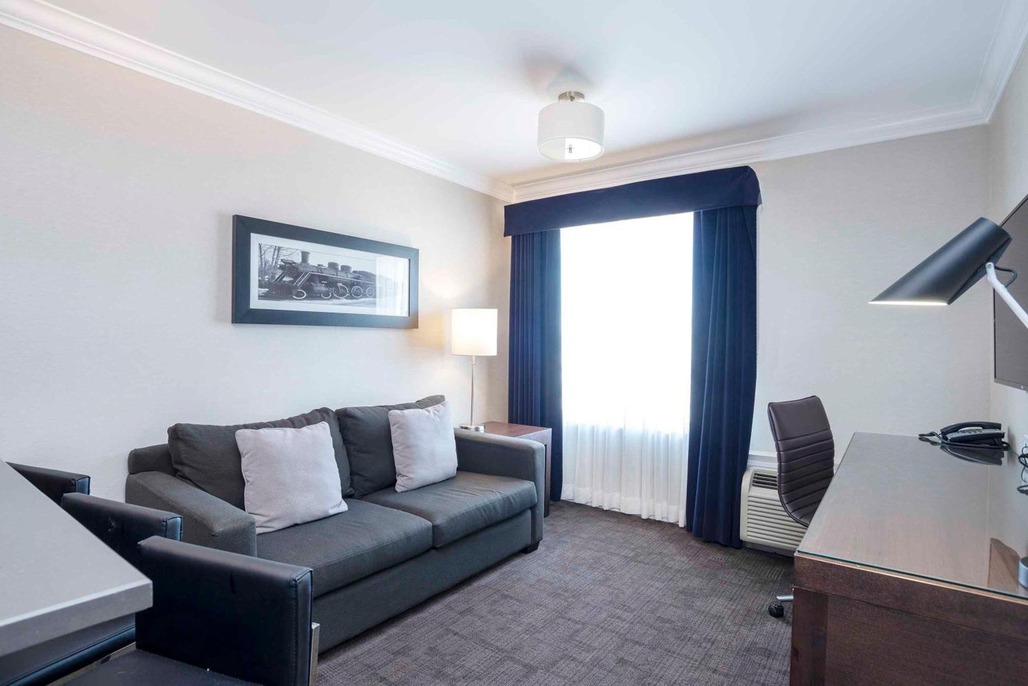 Sandman Signature Prince George Hotel Exterior photo